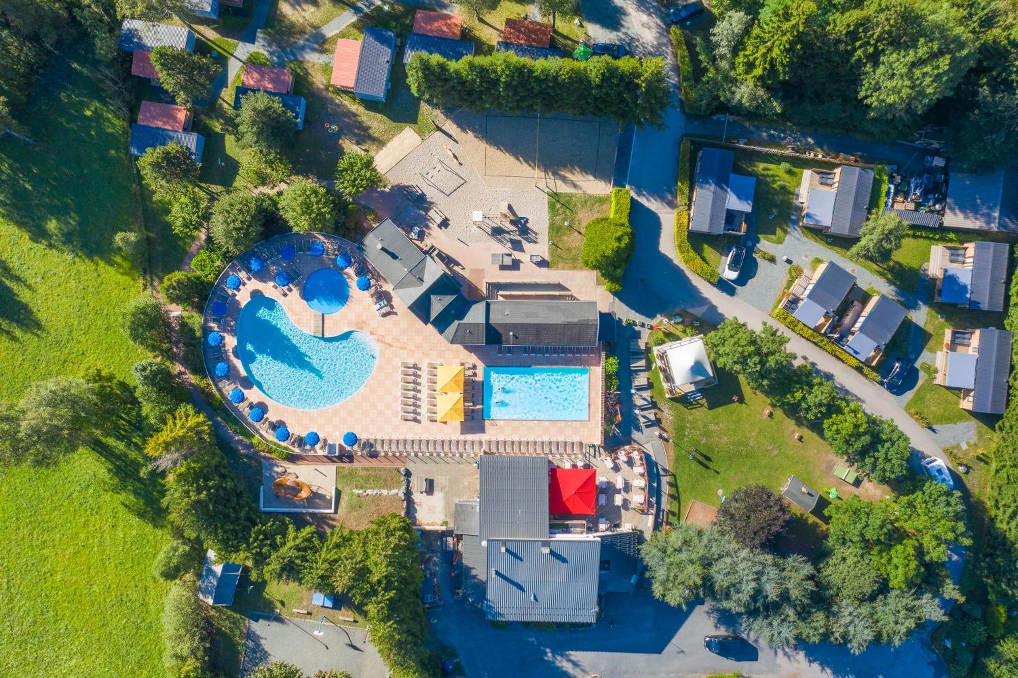Camping Rcn Belledonne Le Bourg-dʼOisans Exteriér fotografie