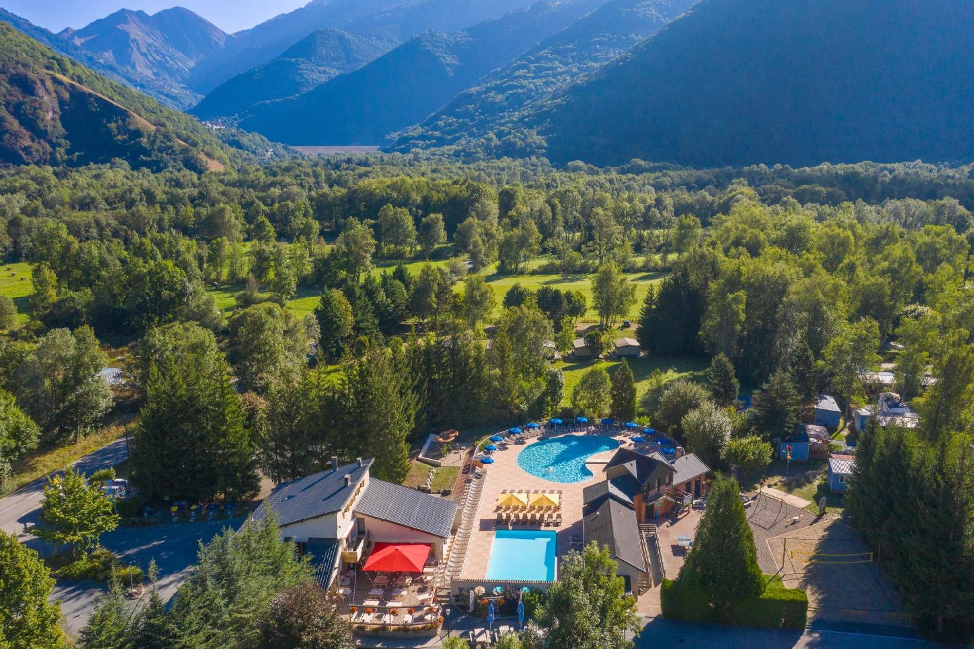 Camping Rcn Belledonne Le Bourg-dʼOisans Exteriér fotografie