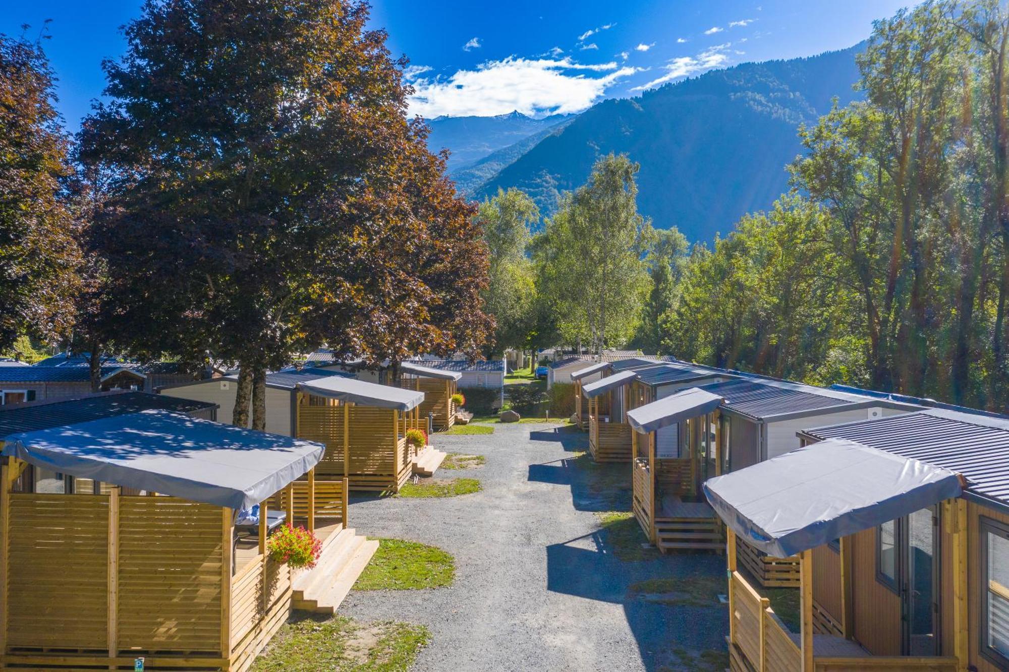 Camping Rcn Belledonne Le Bourg-dʼOisans Exteriér fotografie