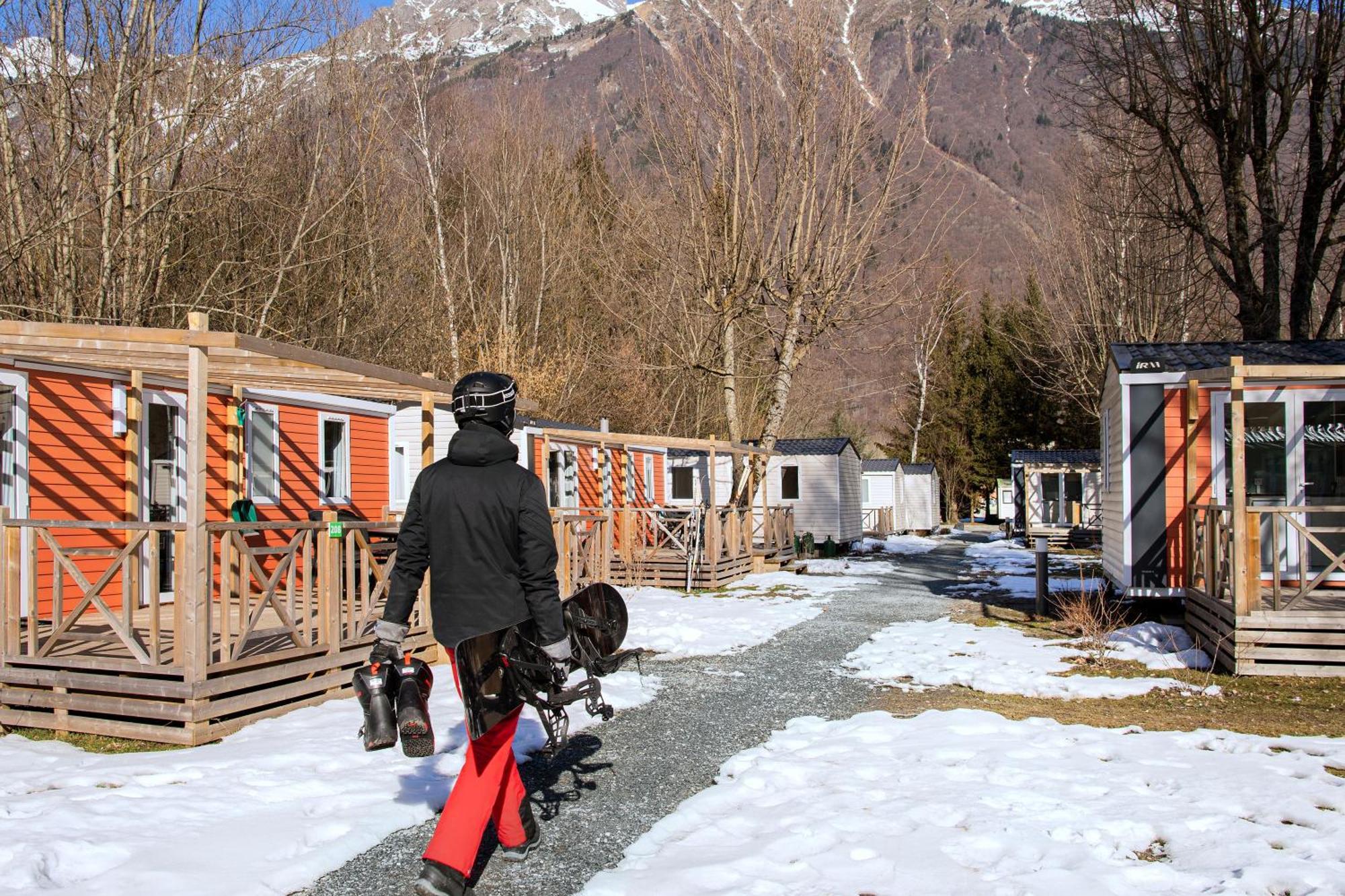 Camping Rcn Belledonne Le Bourg-dʼOisans Exteriér fotografie