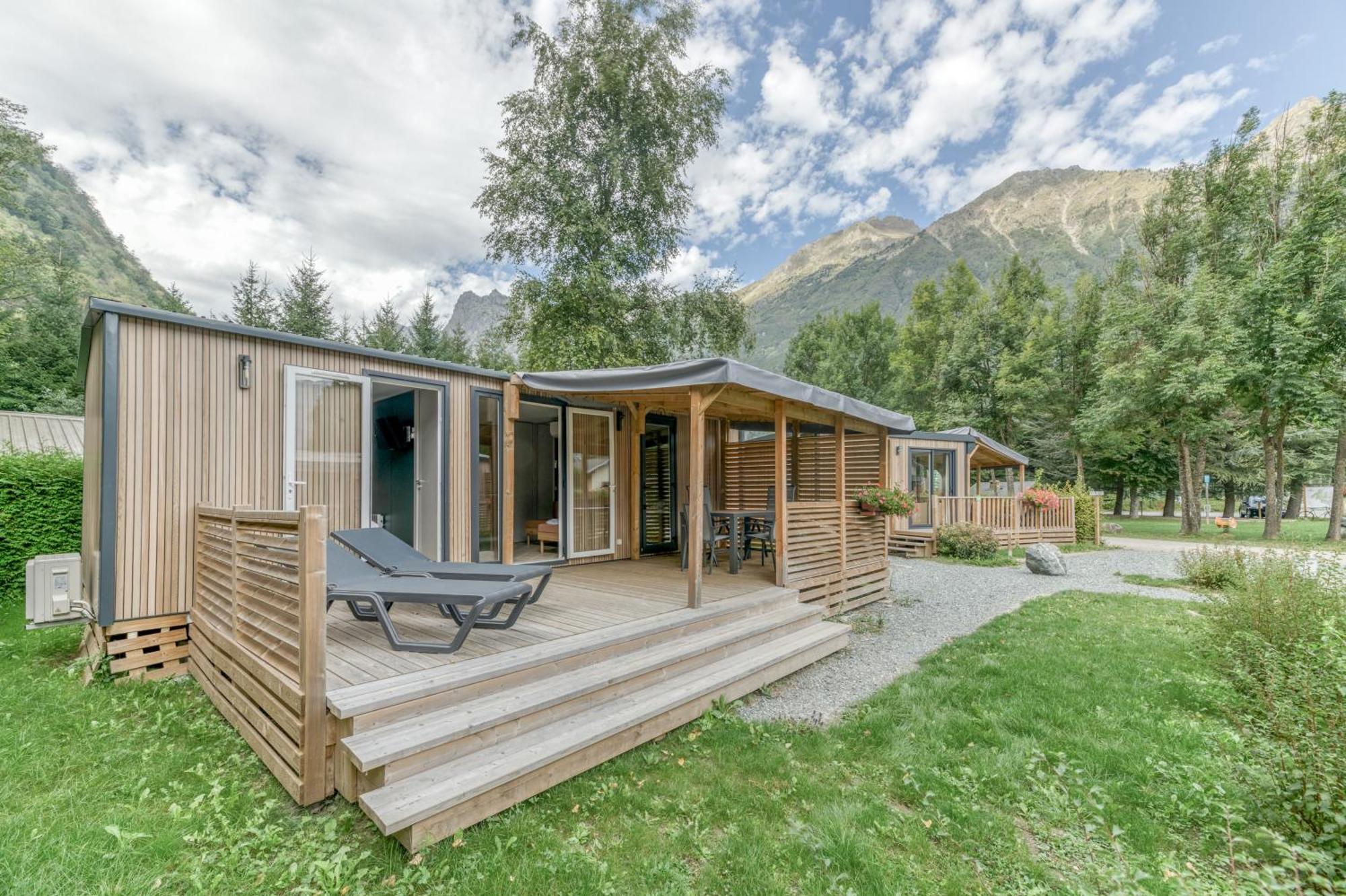 Camping Rcn Belledonne Le Bourg-dʼOisans Exteriér fotografie
