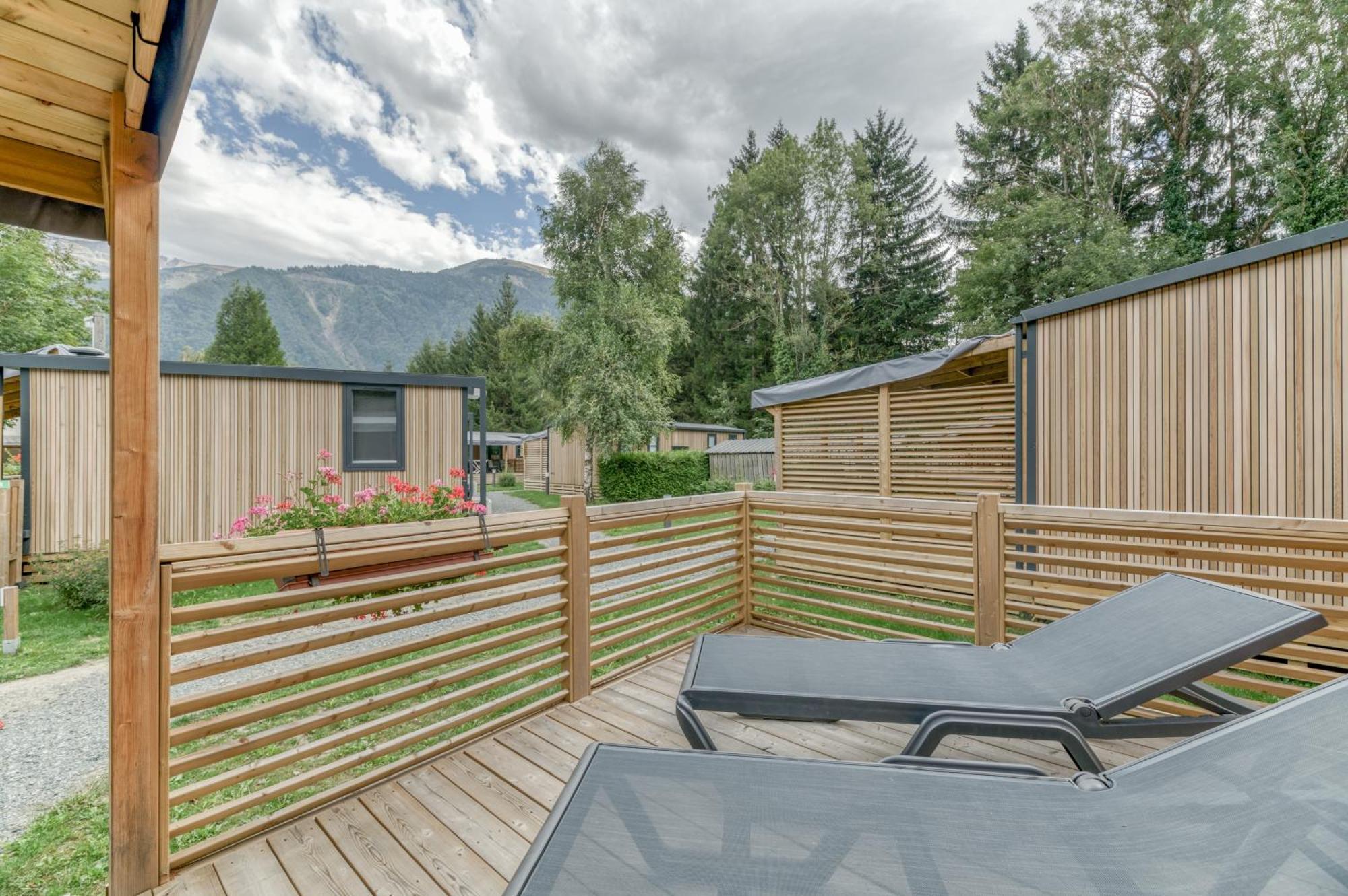 Camping Rcn Belledonne Le Bourg-dʼOisans Exteriér fotografie