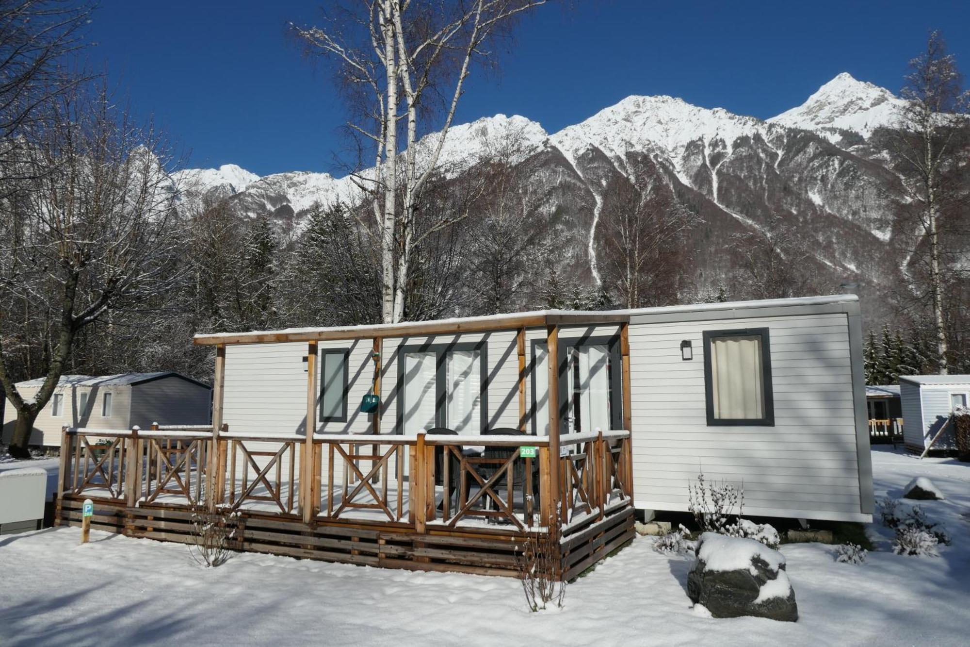 Camping Rcn Belledonne Le Bourg-dʼOisans Exteriér fotografie