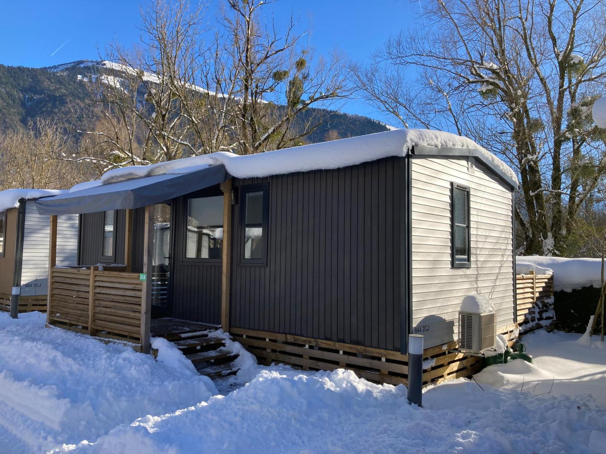 Camping Rcn Belledonne Le Bourg-dʼOisans Exteriér fotografie