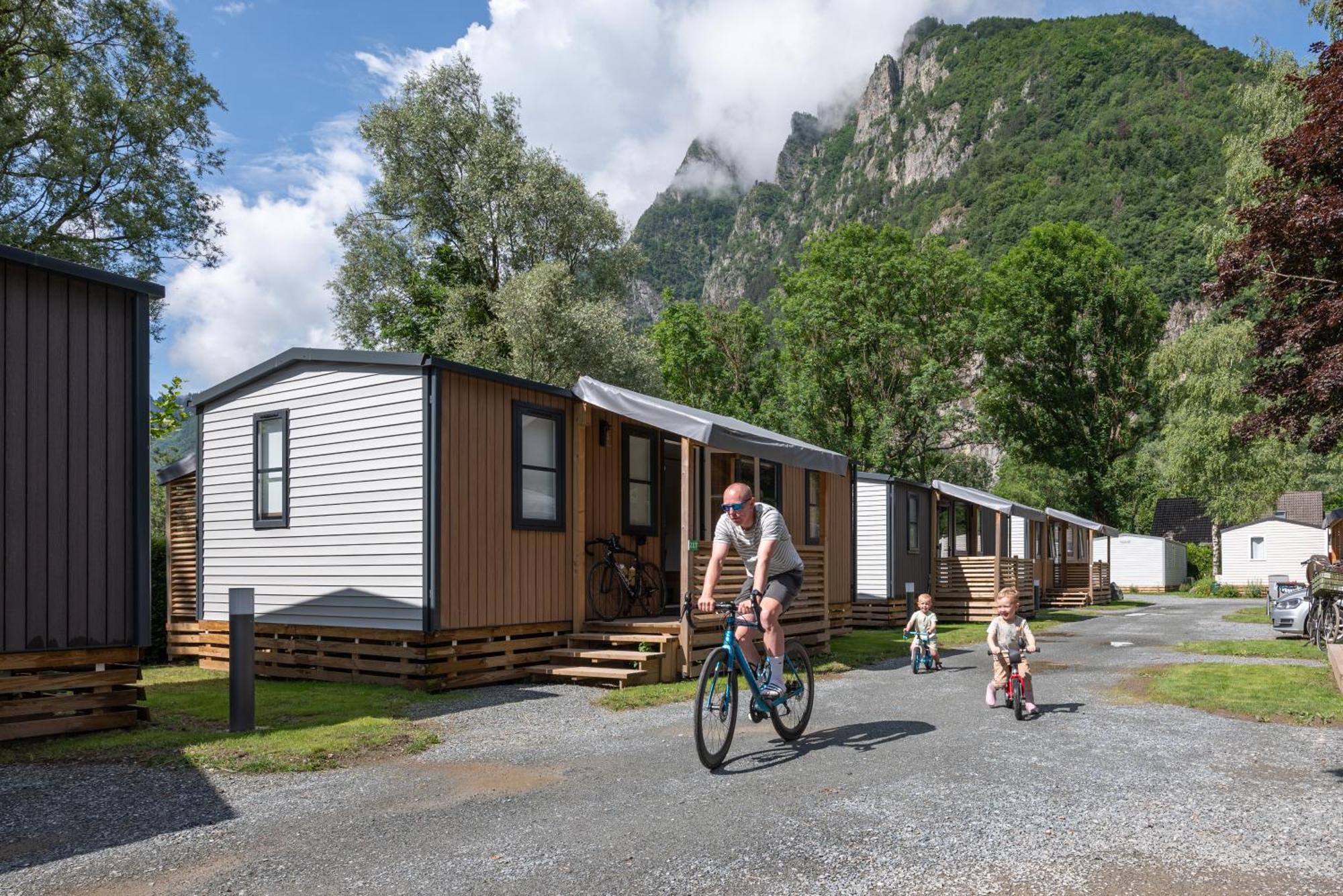 Camping Rcn Belledonne Le Bourg-dʼOisans Exteriér fotografie